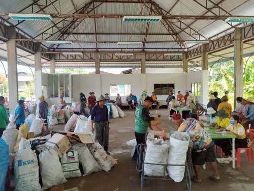 LINE_ALBUM_ออกรับซื้อขยะ บ้านหนองเหล็ก บ้านหัวหน_250630_20.jpg