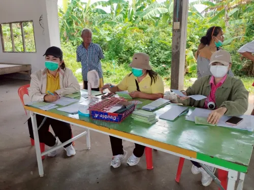 LINE_ALBUM_ออกรับซื้อขยะ บ้านหนองเหล็ก บ้านหัวหน_250630_12.jpg